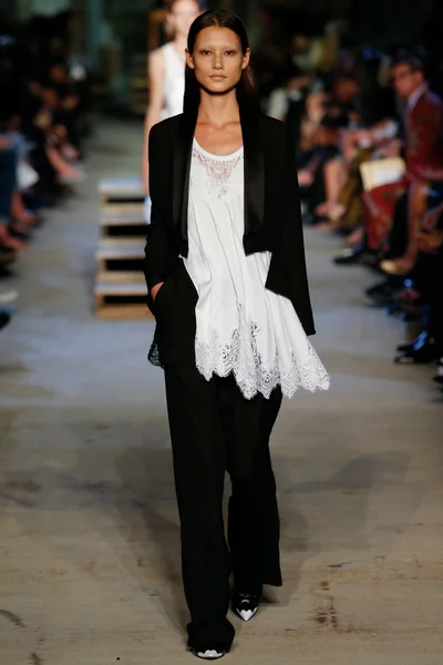 Look 22